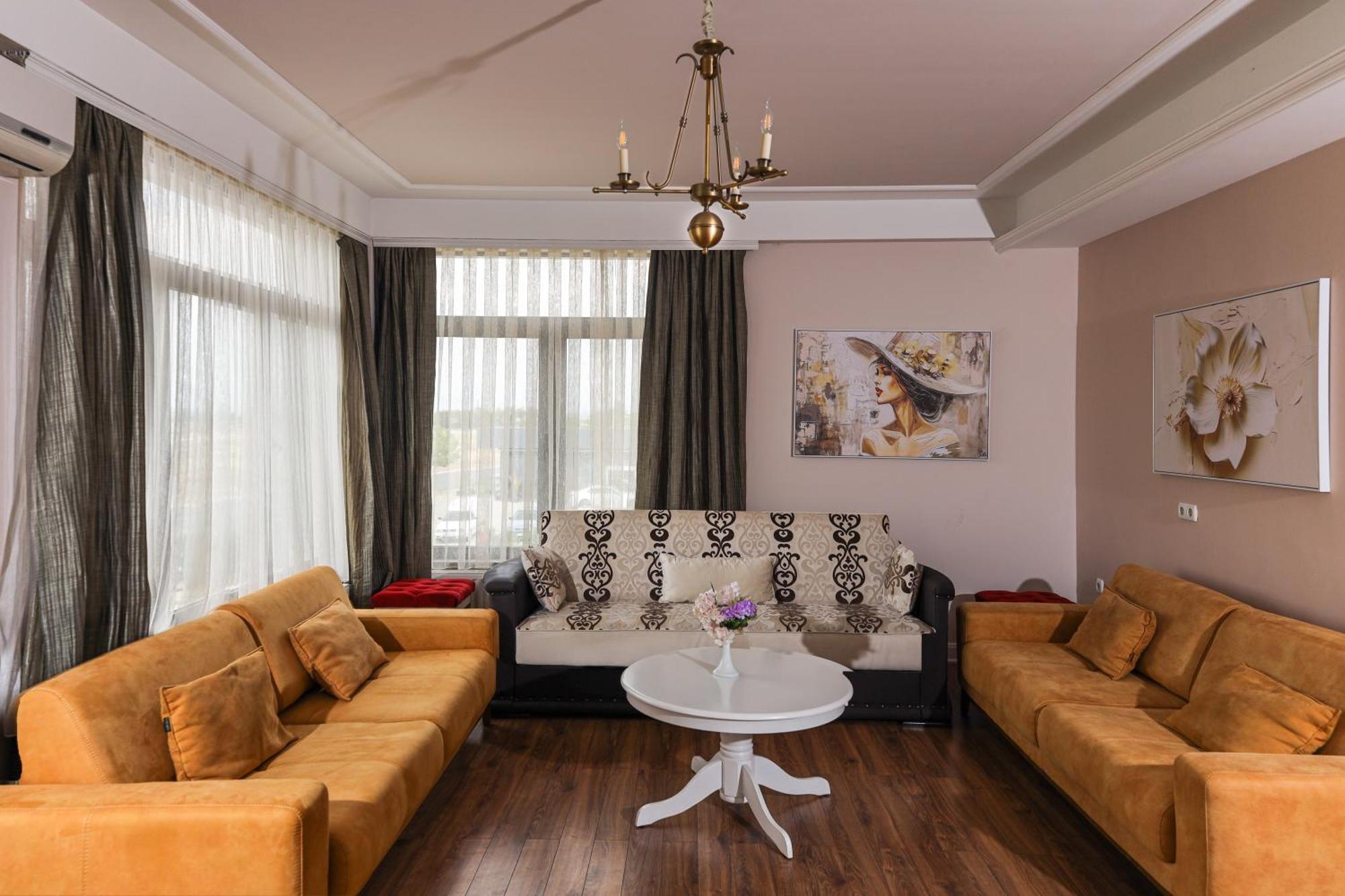 Nafron Hotel Prizren Eksteriør billede