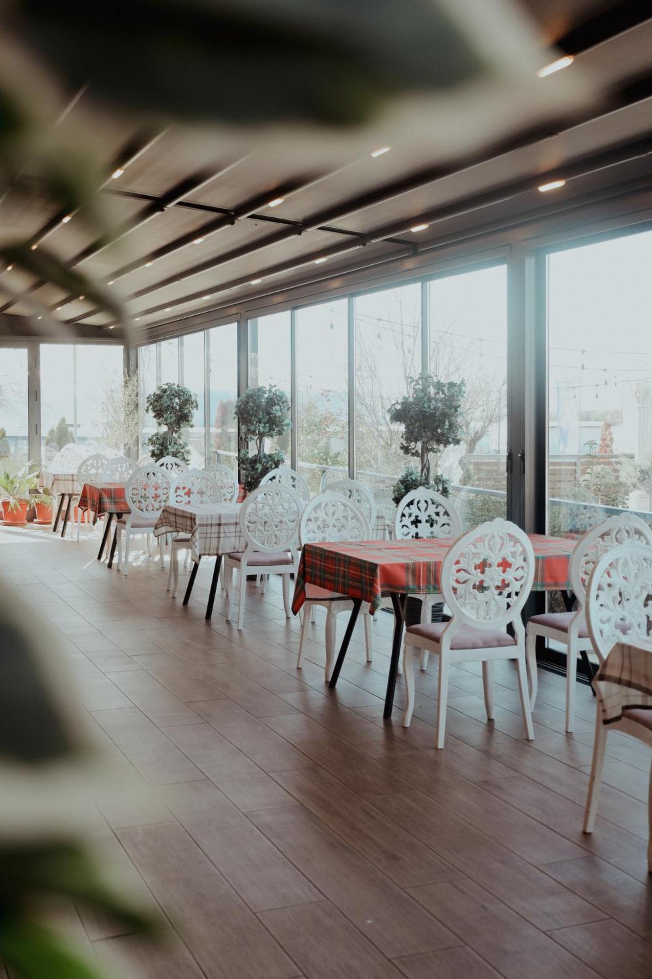 Nafron Hotel Prizren Eksteriør billede